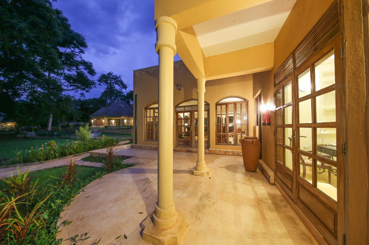 Brovad Sands Lodge Kalangala Exterior foto